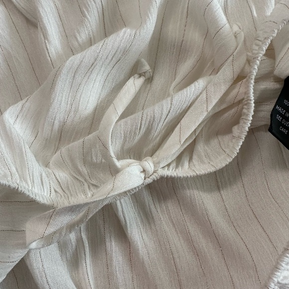 BCX Cold Shoulder Flowy Ruffle Trim Bell Sleeve Spaghetti Strap Top Size… - Picture 11 of 17